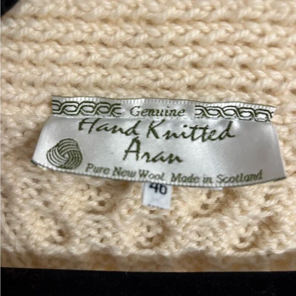 Elegant Cream Cable Knit Cardigan - Picture 3 of 3